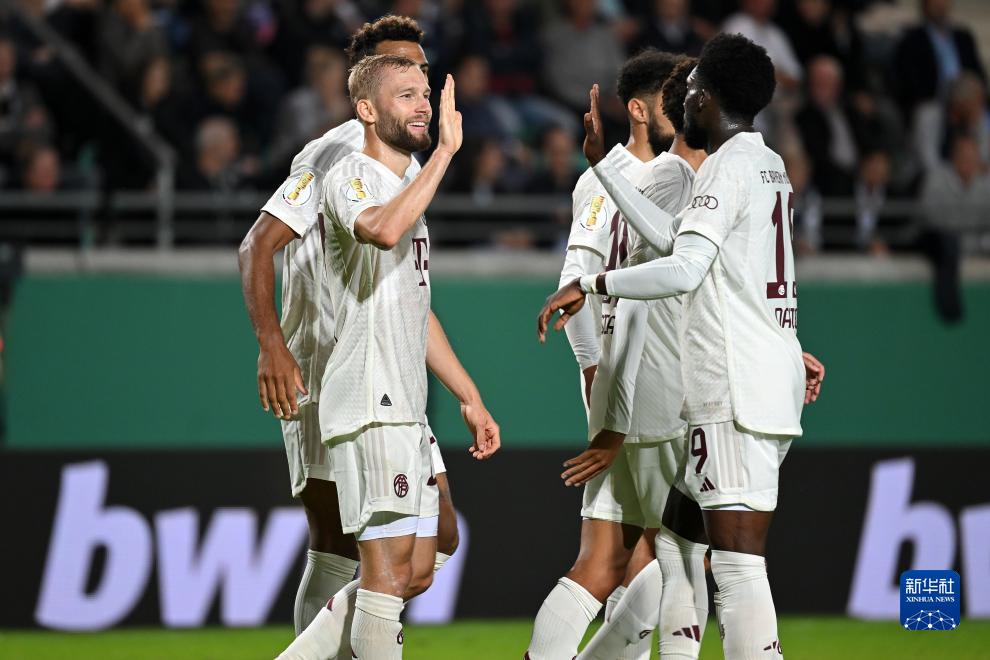 3场贡献6球1助攻，路易斯-布冯再次代表捷克U19上演帽子戏法（三战6球1助，路易斯-布冯再度为捷克U19戴帽）