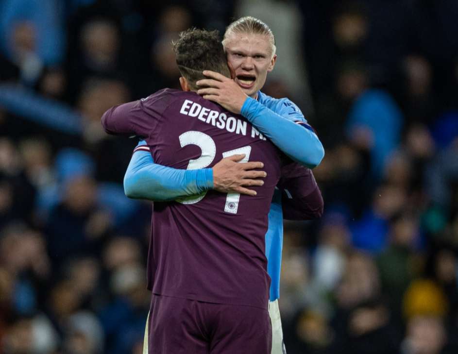 每体：阿劳霍大概率将在周中欧冠继续首发，加西亚代替孔德（每体：阿劳霍有望在周中欧冠继续首发，加西亚将出任孔德的位置）