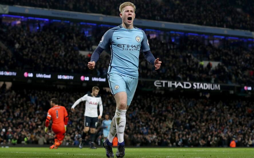 旗下球队乌拉圭第四级别联赛夺冠并升级，梅西、苏牙晒图祝贺（旗下球队夺得乌拉圭第4级别联赛冠军并成功升级，梅西与苏亚雷斯晒照致贺）