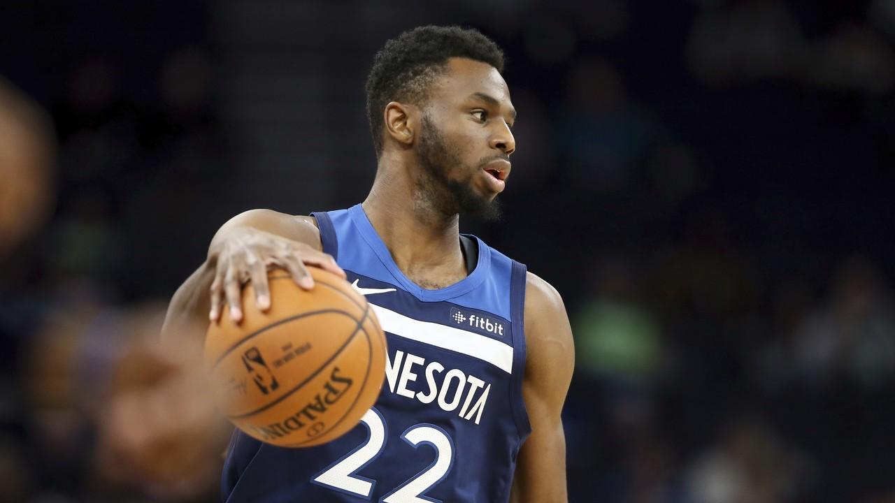 米体：泽林斯基出现轻微肌肉问题，可能不会出战比萨（米体：泽林斯基肌肉轻伤，出战比萨成疑）