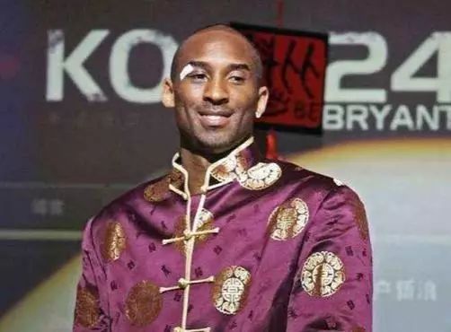 足球球员伤病更新，影响赛季表现（足球球员伤情速递，牵动赛季发挥）