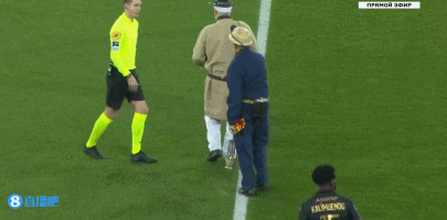 法尔克：赫内斯欣赏施洛特贝克，能否签下要看于帕的续约情况